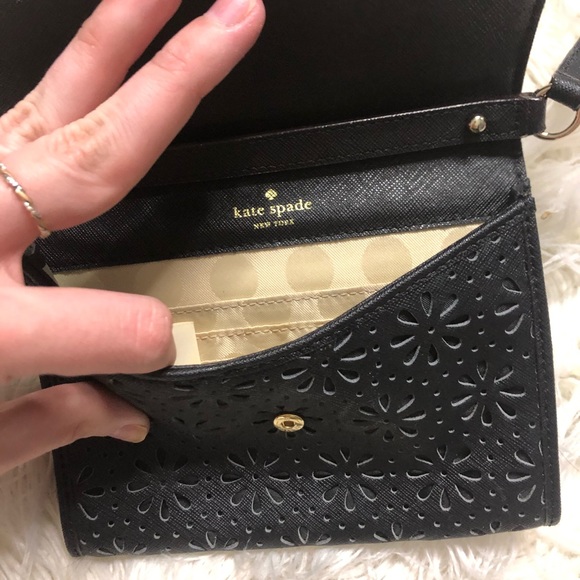 NWOT Kate spade black cutout crossbody purse - Picture 4 of 7